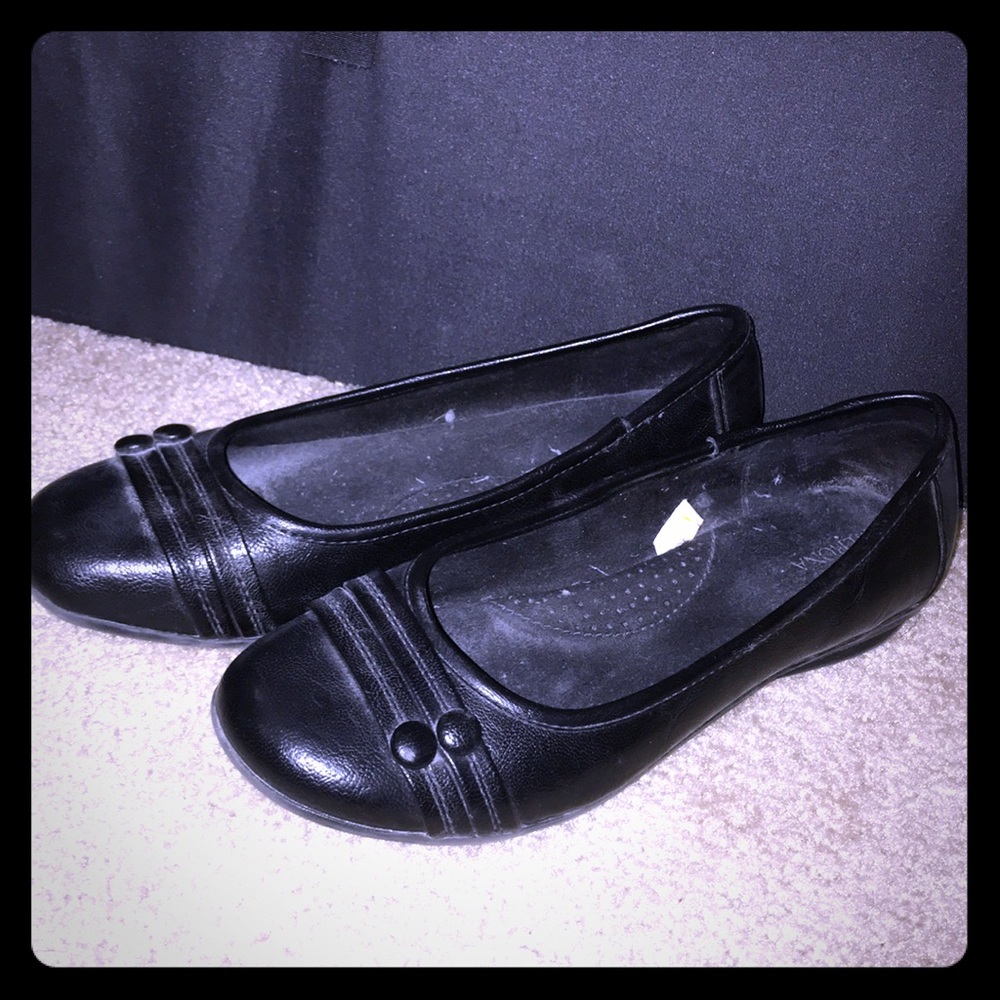 Black flats